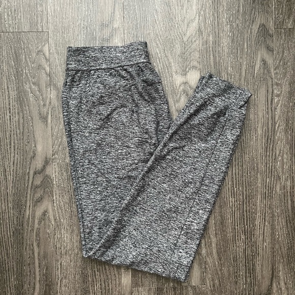 Lululemon Intent Jogger - Picture 2 of 9